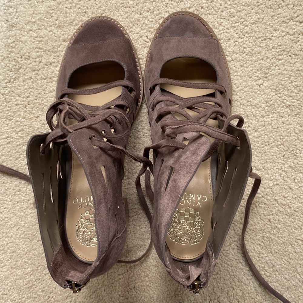 NIB! Vince Camuto Women’s Tressa Suede Sandals